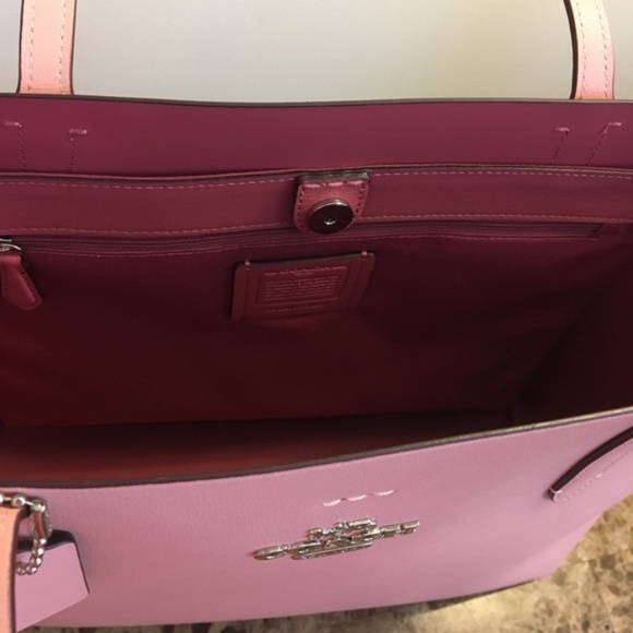 NWT Pink Coach Avenue Tote - Picture 2 of 4